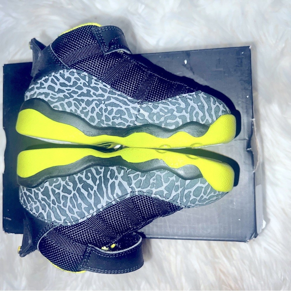 Jordan 6 Rings - Picture 3 of 6